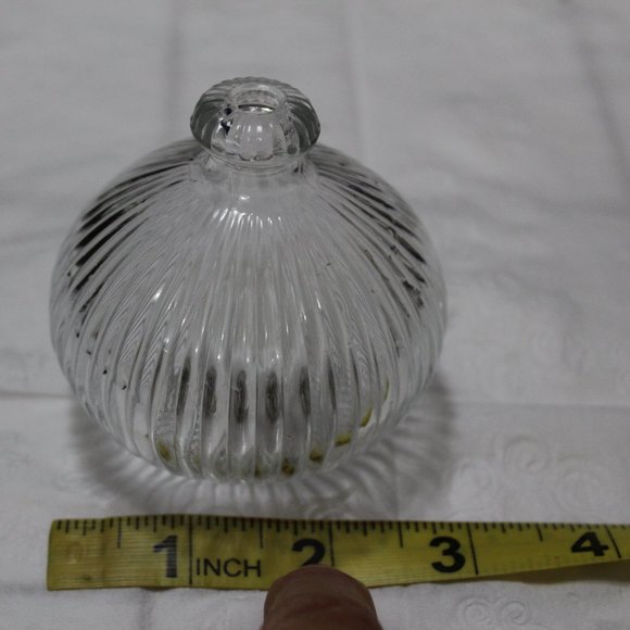 Lot of 2 Vintage Oil Lamps Made in Austria - Picture 5 of 7